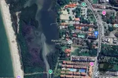 Mapa aéreo via satélite mostrando a localização do Aquamarina Residence próximo à praia em Cachoeira do Bom Jesus — Aquamarina Residence em Cachoeira do Bom Jesus, Florianópolis