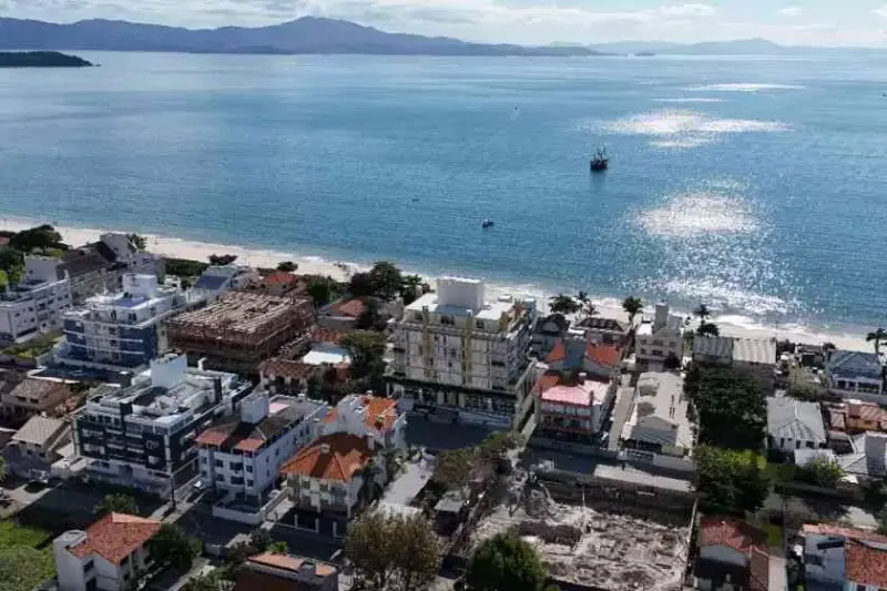 Vista del barrio Praia Brava en Florianópolis para comprar un inmueble sobre plano