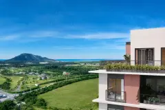 Perspectiva da varanda do apartamento com vista para o Morro dos Ingleses, campo de golfe e praia — Bellomonte Residence em Ingleses, Florianópolis