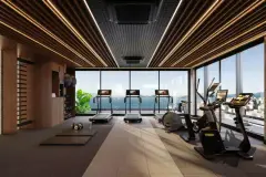 Academia do Cais by Nova com teto em ripas de madeira iluminadas, esteiras, bike, aparelhos e janelões com vista — Cais by Nova em Centro, Florianópolis