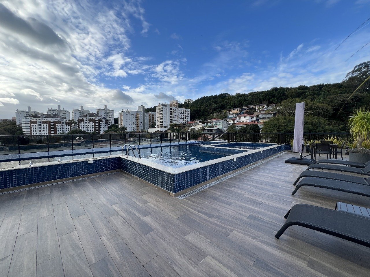 Apartamento com vista para o mar, 100% mobiliado