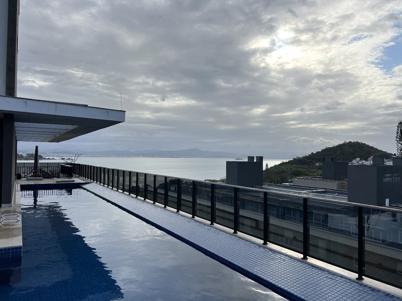 Apartamento com vista para o mar, 100% mobiliado