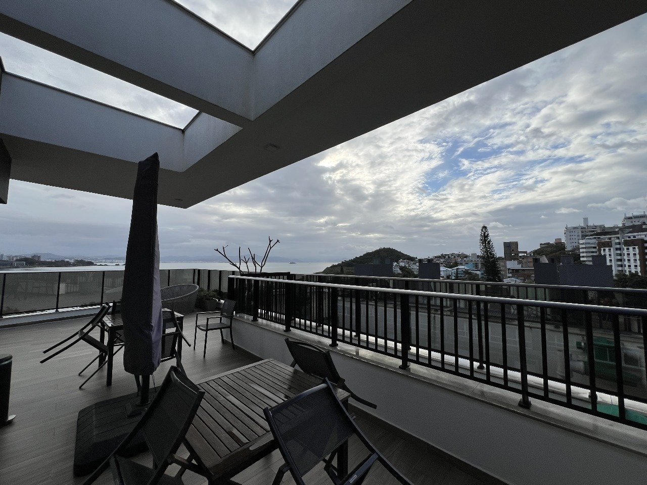 Apartamento com vista para o mar, 100% mobiliado