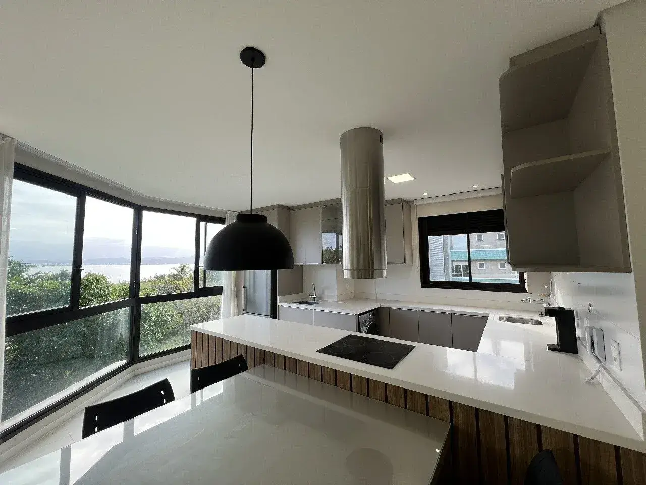 Terrenos de Marinha em Florianópolis: Laudêmio, SPU e o Que Saber Antes de Comprar na Orla — blog Viver Catarina sobre imóveis na planta em Florianópolis