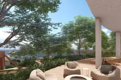 Perspectiva ilustrativa da varanda com deck de madeira, sofás bege, mesas laterais e vista para árvores e a Baía Norte — D/Season Residence Club em João Paulo, Florianópolis