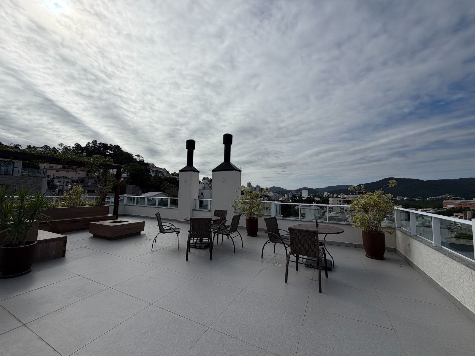 Apartamento 100% mobiliado na Trindade