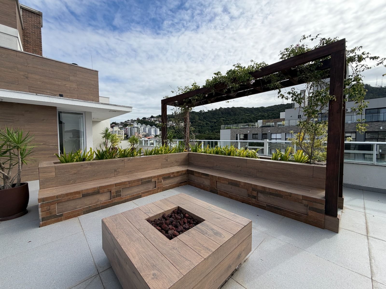 Apartamento 100% mobiliado na Trindade