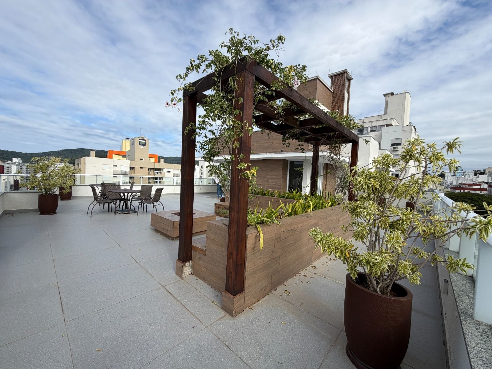 Apartamento 100% mobiliado na Trindade