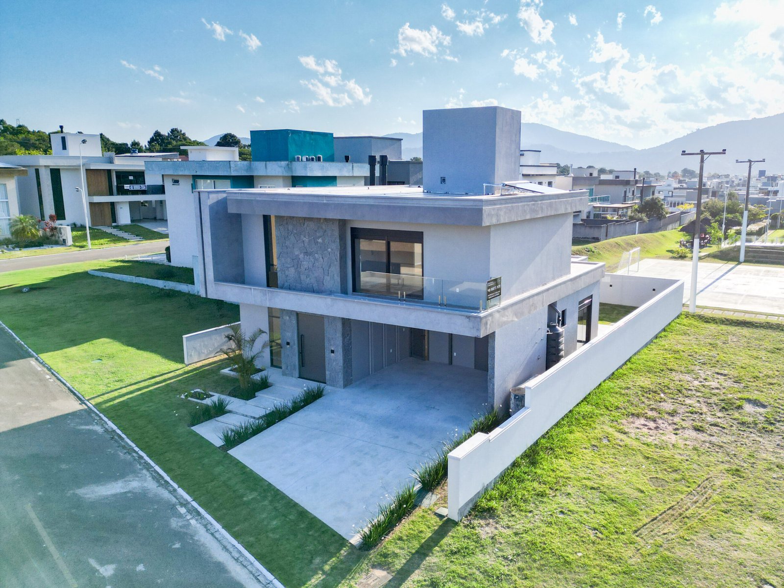 Francês 11- Casa em condomínio fechado em Florianópolis