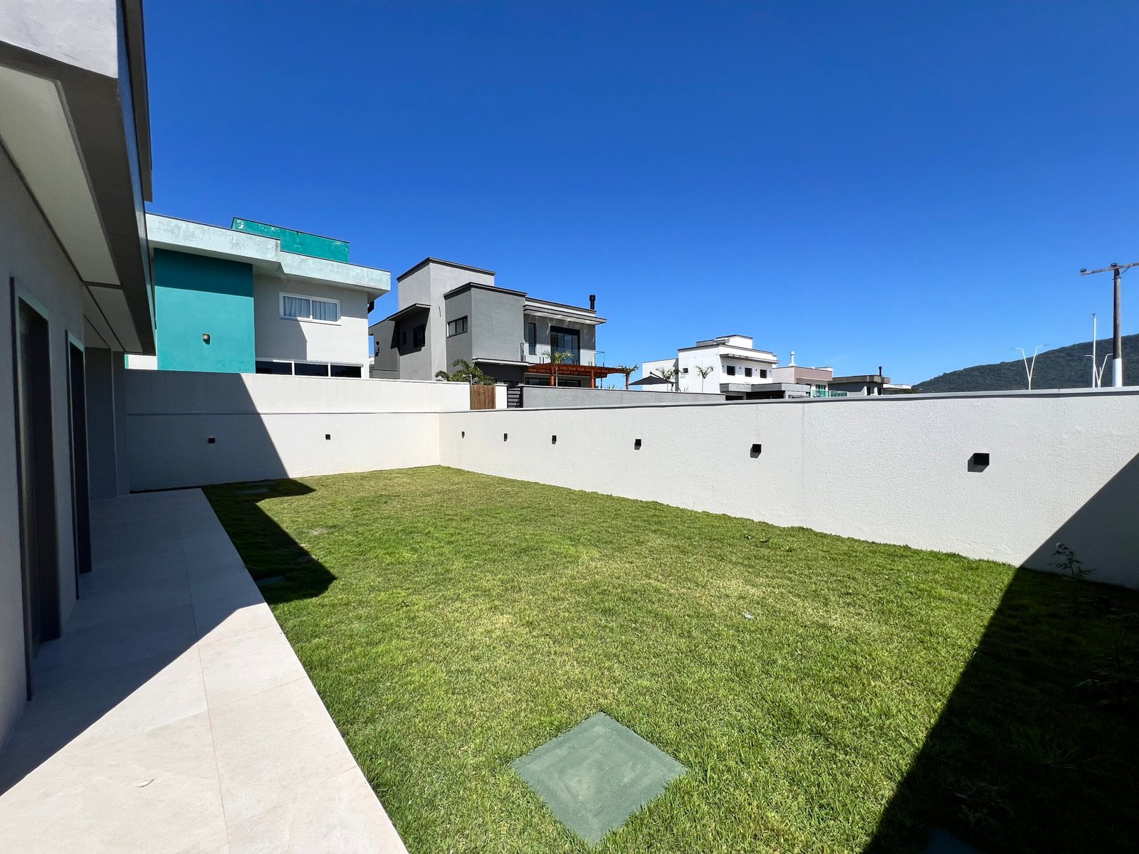 Francês 11- Casa em condomínio fechado em Florianópolis