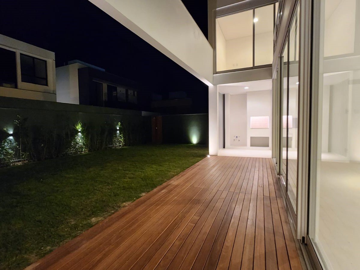Casa no Condomínio Ilha das Laranjeiras