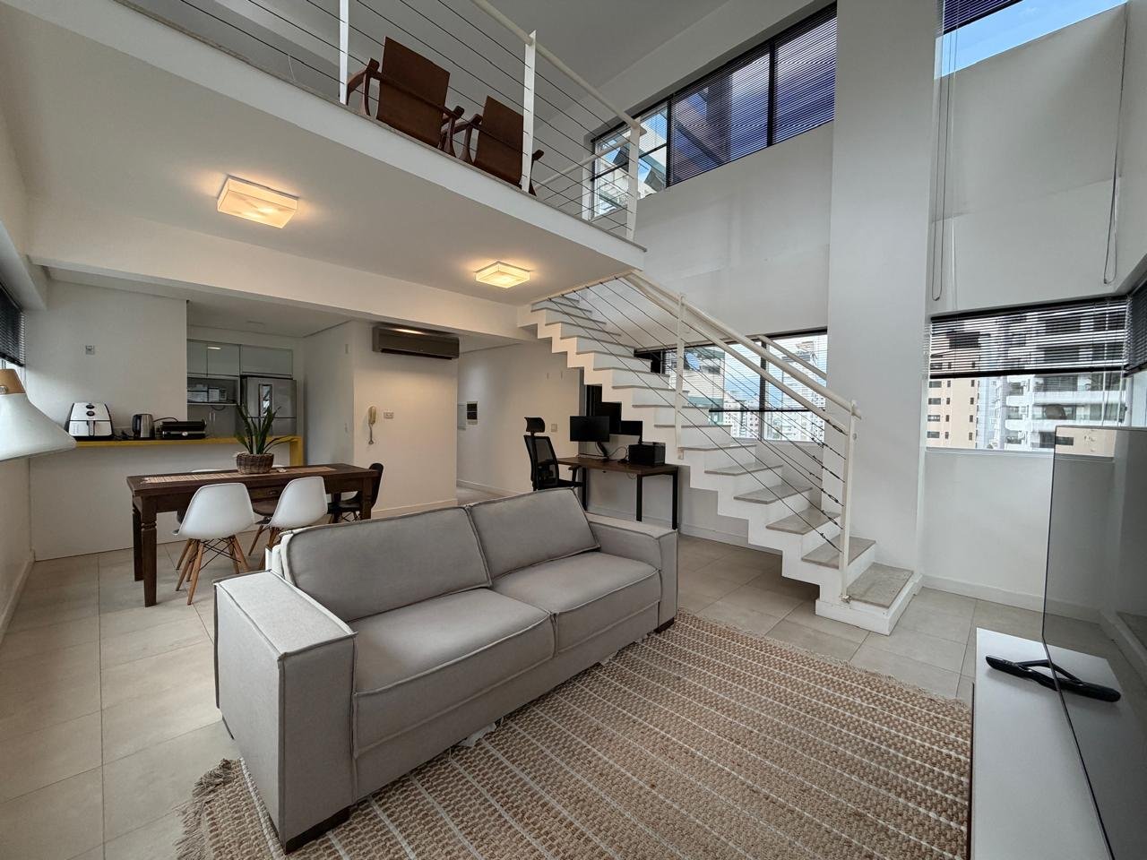Loft duplex, próximo ao Shopping Beira Mar