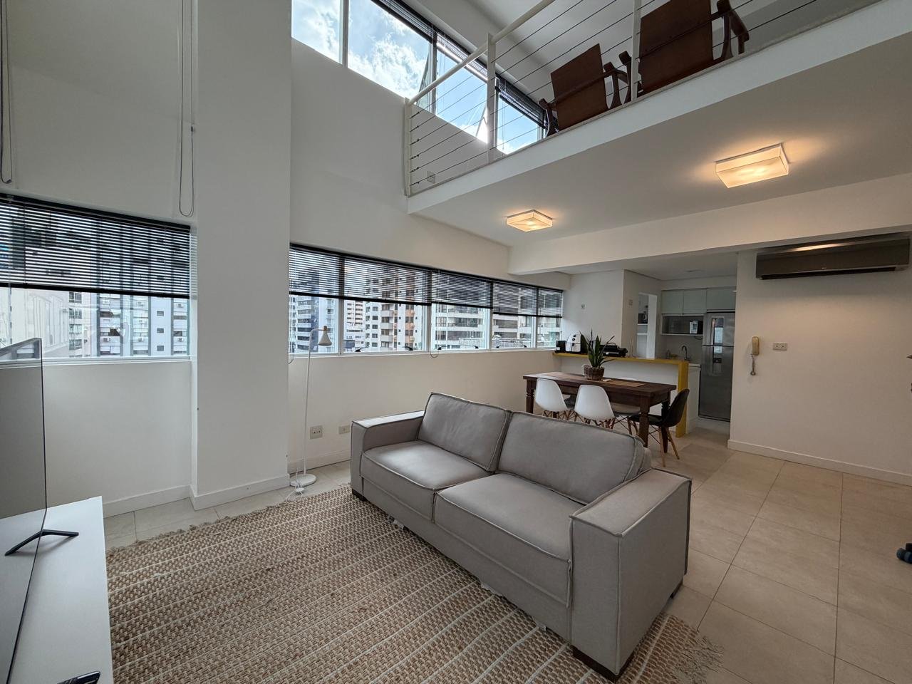 Loft duplex, próximo ao Shopping Beira Mar