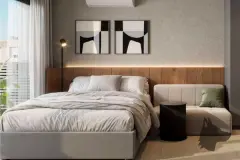 Suíte com cama de casal, cabeceira de madeira iluminada, poltronas e varanda com cortinas — Max Studios 177 em Pantanal, Florianópolis