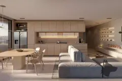 Sala open plan com cozinha e jantar integrados, móveis em madeira clara, adega com taças e sofá cinza — Meraki Allure em Jurerê, Florianópolis