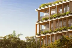 fachada detalhe varandas ripas madeira jardins vegetação pôr-do-sol céu azul — Óppera Smart Life em Campeche, Florianópolis