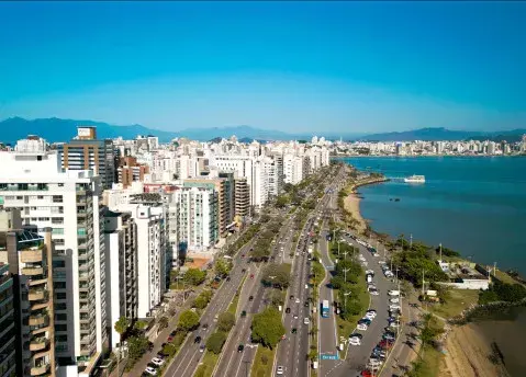 Vista del barrio Balneário en Florianópolis para comprar un inmueble sobre plano