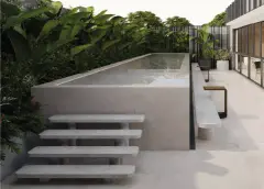 render piscina ângulo frontal degraus escada deck branco lateral jardim tropical vegetação — Physis Place em Centro, Florianópolis