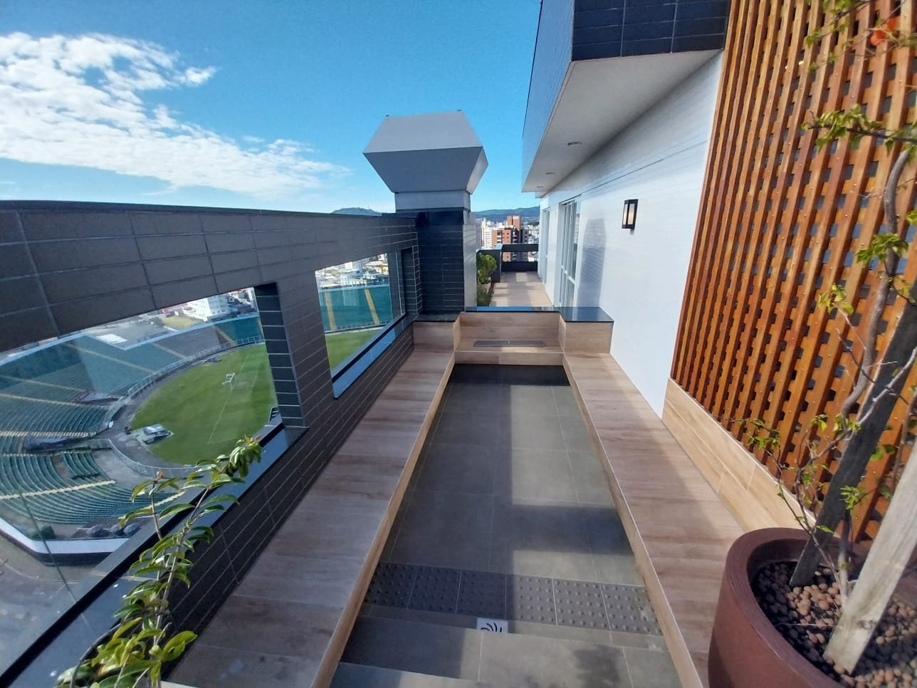 Apartamento novo, Premiatto