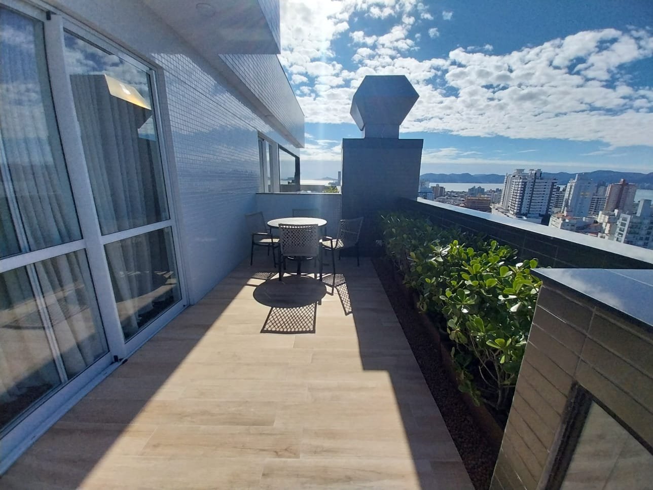 Apartamento novo, Premiatto