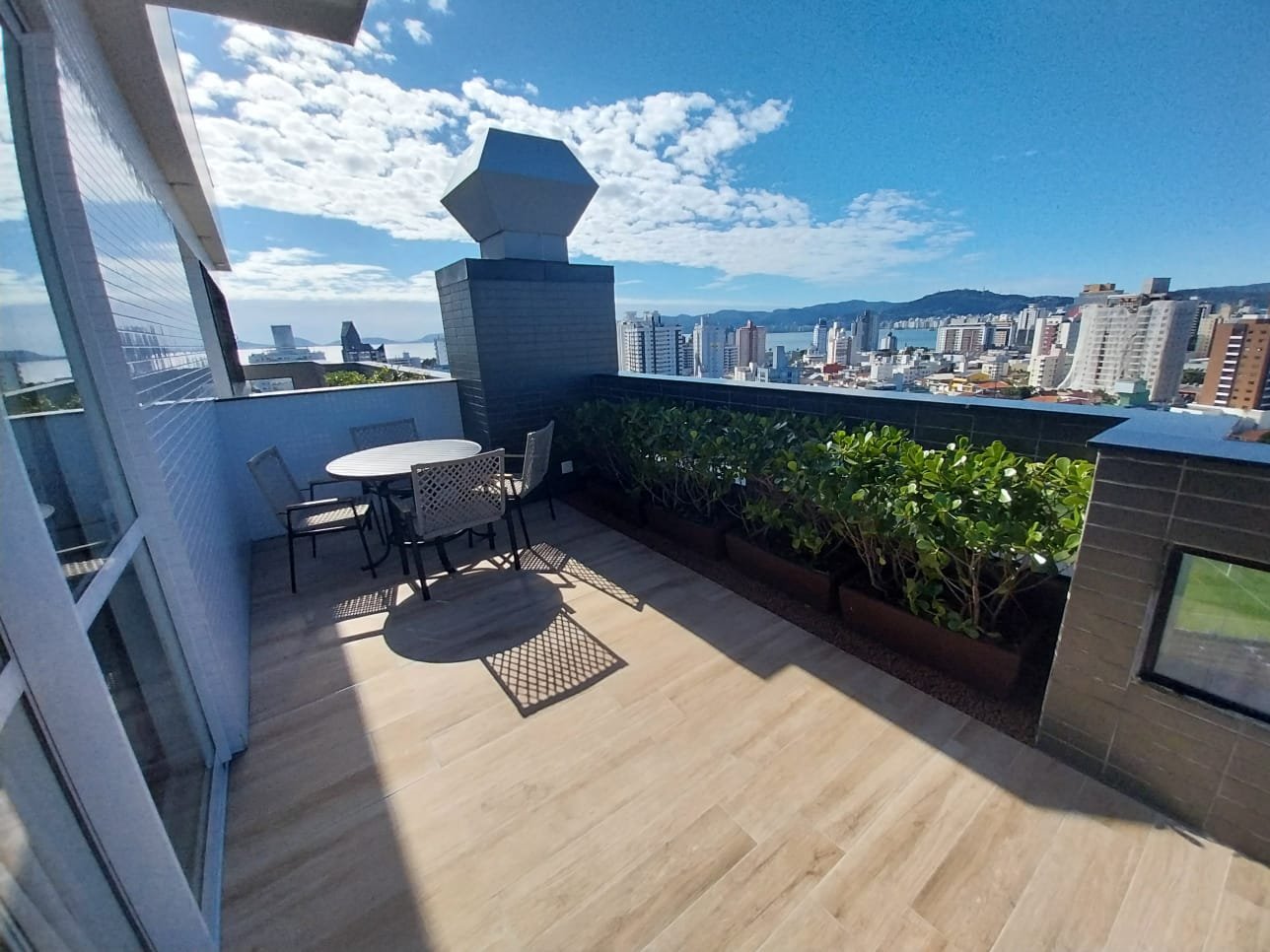 Apartamento novo, Premiatto