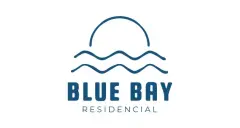 logotipo Blue Bay Residencial tipografia azul marinho ícone ondas sol fundo branco — Residencial Blue Bay em Coqueiros, Florianópolis