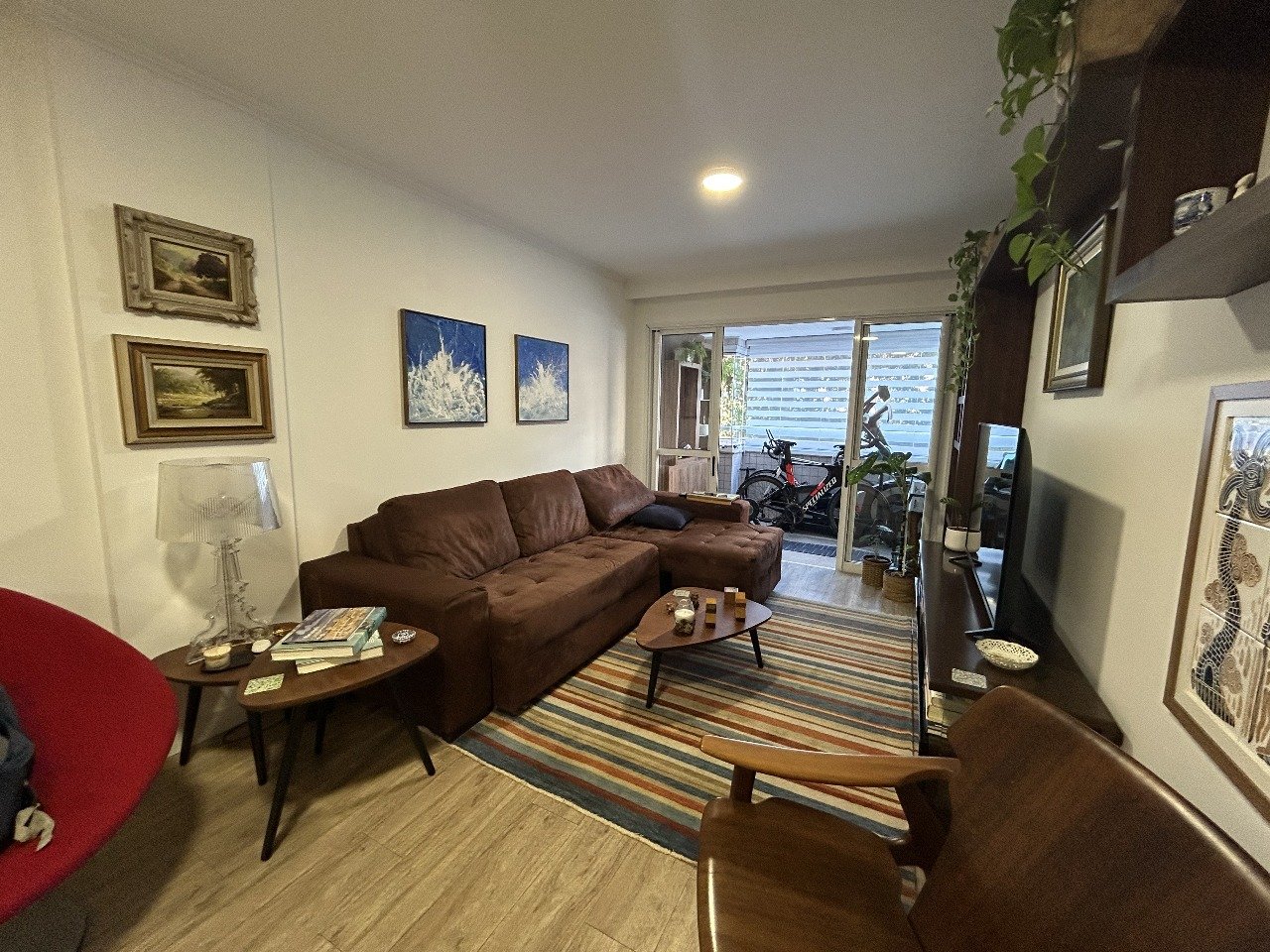 Apartamento semimobiliado, Rua Bocaiuva