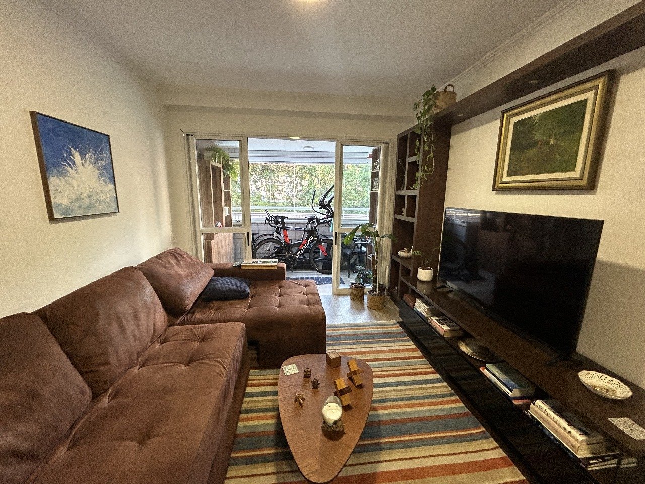 Apartamento semimobiliado, Rua Bocaiuva