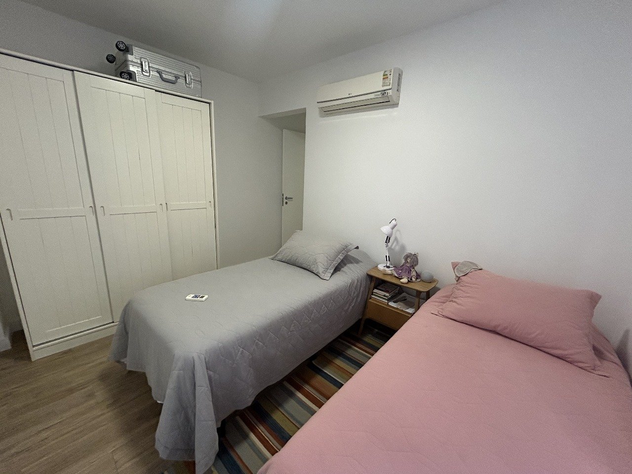 Apartamento semimobiliado, Rua Bocaiuva