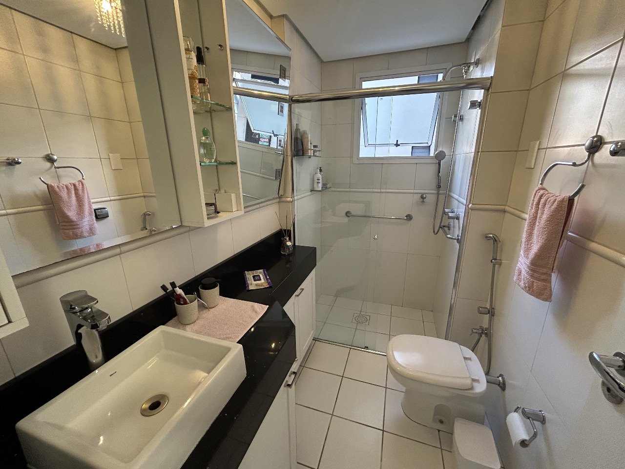 Apartamento semimobiliado, Rua Bocaiuva