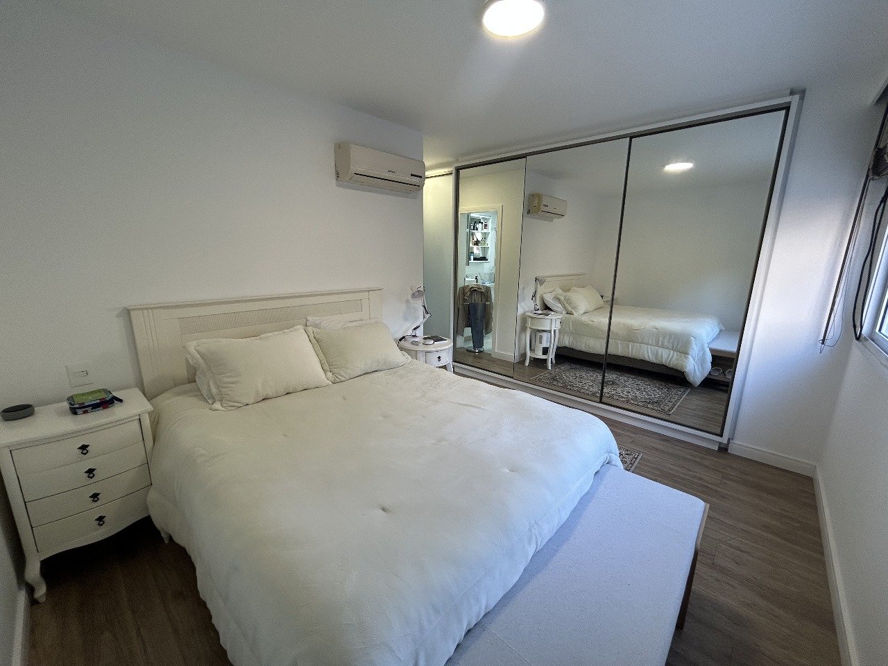 Apartamento semimobiliado, Rua Bocaiuva