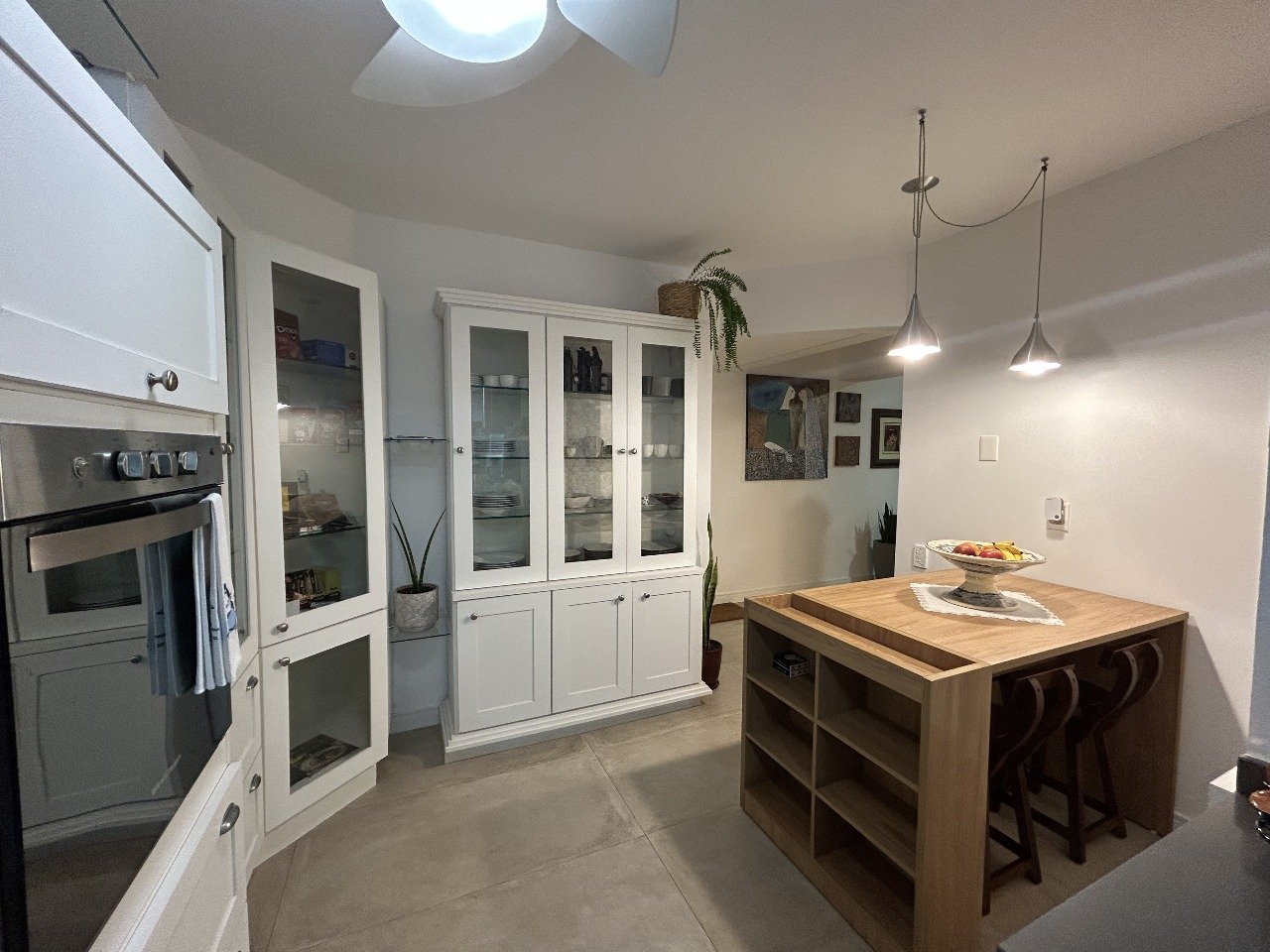 Apartamento semimobiliado, Rua Bocaiuva