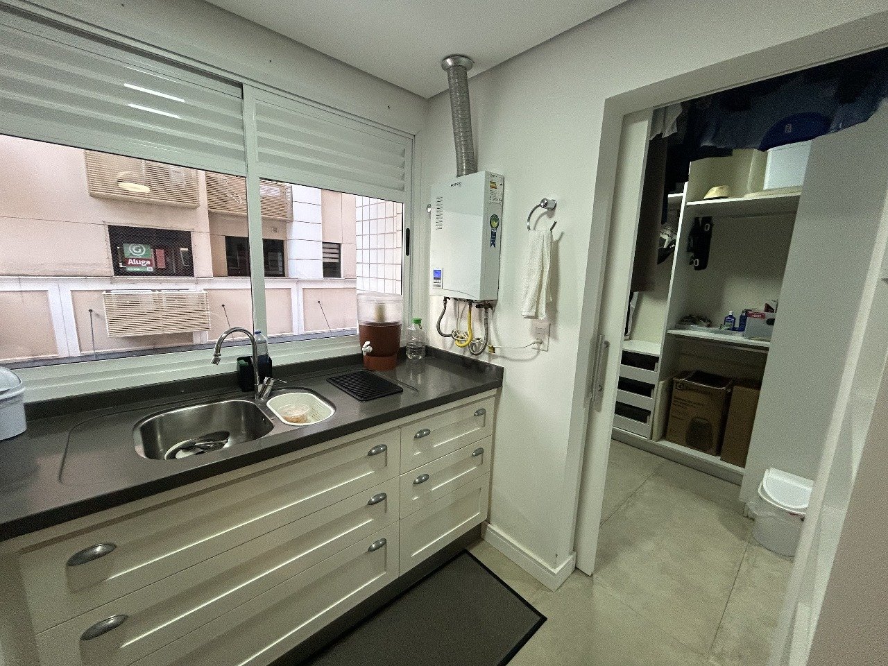 Apartamento semimobiliado, Rua Bocaiuva