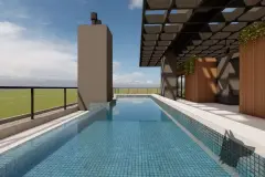 Piscina do rooftop com pergola de ripas, painel de madeira e vista para área verde — Sungarden Beach Home em Cachoeira do Bom Jesus, Florianópolis
