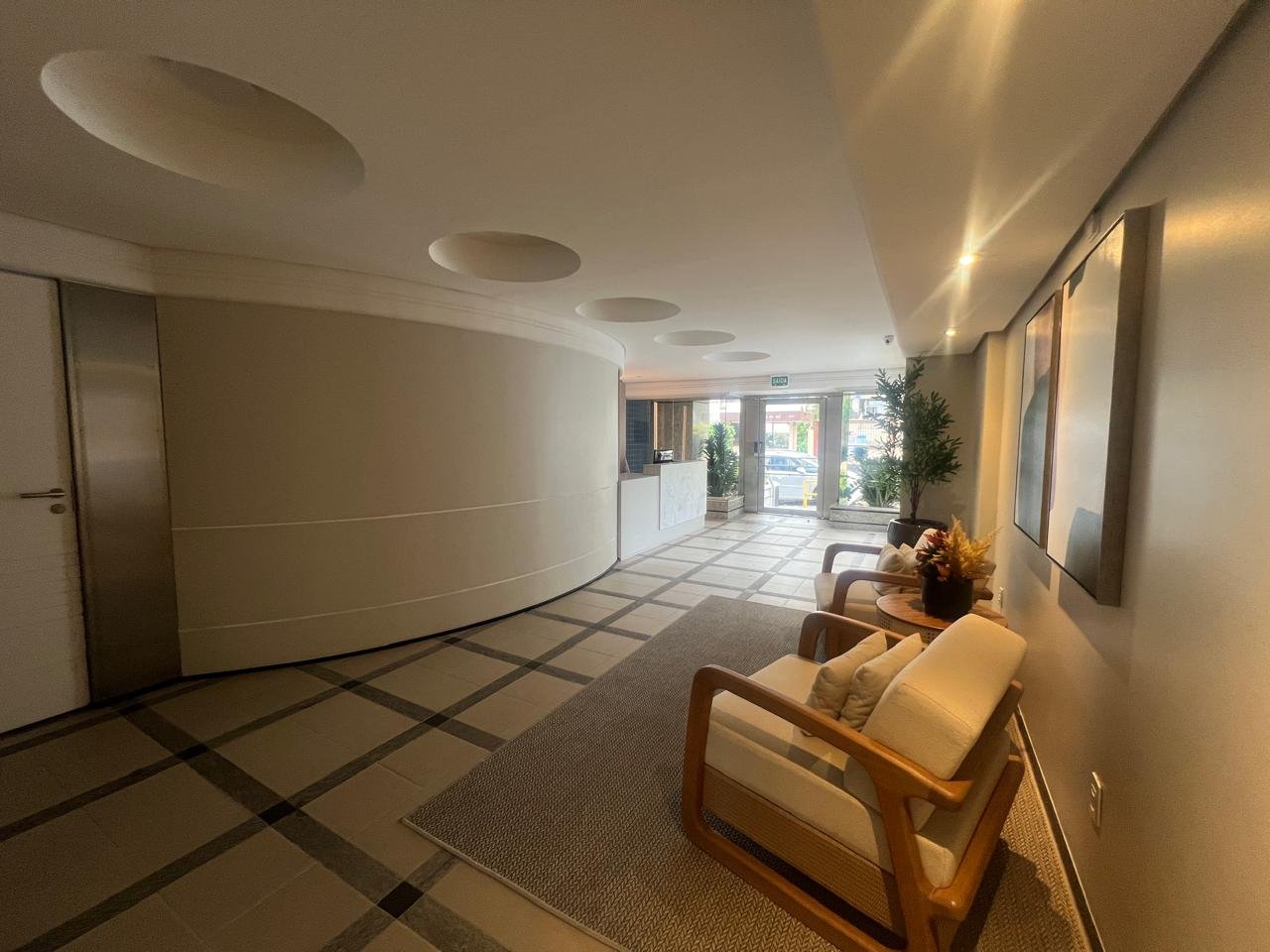 Cobertura triplex, semimobiliada no Centro de Florianópolis